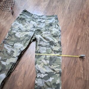 Women's Size 8-10 Camo Cargo Pants F21